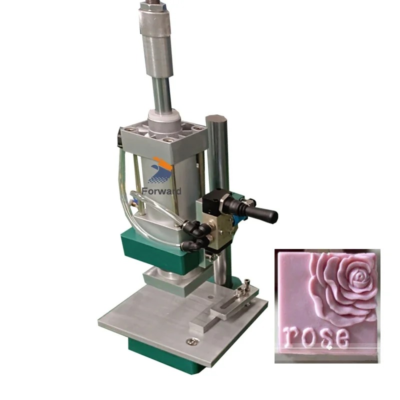 Soap Making Machine Small Scale - Kleine 200 kg/h pneumatische Wäschereiegel-Seifenherstellungsmaschine/Seifenausrüstung/Toilettenseifen-Stanzmaschine