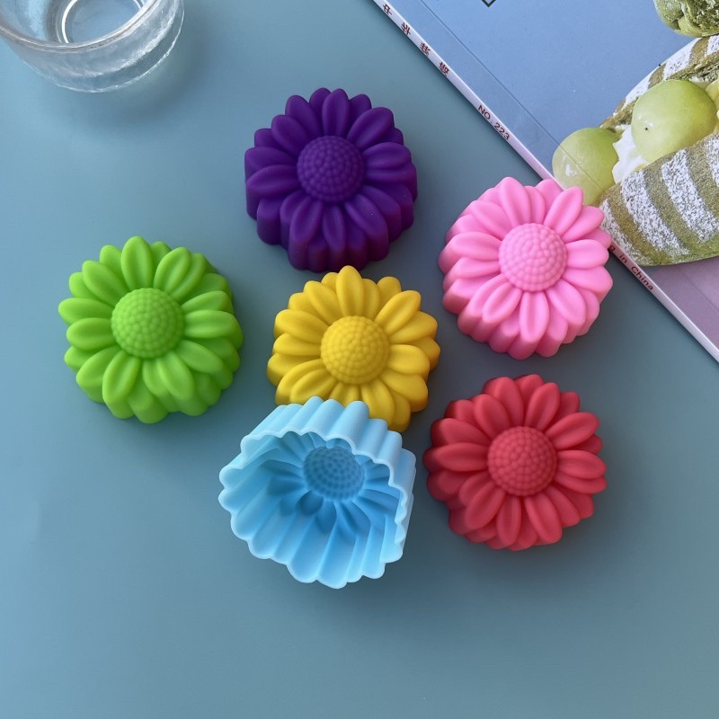 Soap Making Guide - 6-teiliges Set Antihaft-Silikonformen mit Blumendesigns für